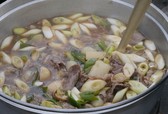 山形芋煮（イメージ）