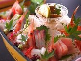 大好評！味良し・見た目良しの新鮮な海の幸舟盛